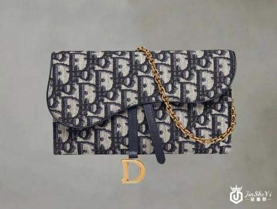 附近回收二手品牌包，Dior Saddle小皮件