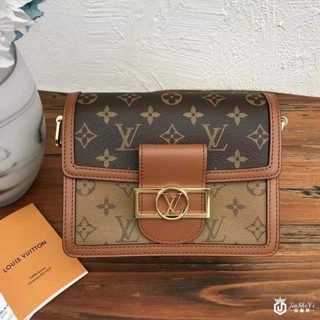 同是大牌，Gucci和LV的包包你选择哪一个？天津包包回收地址