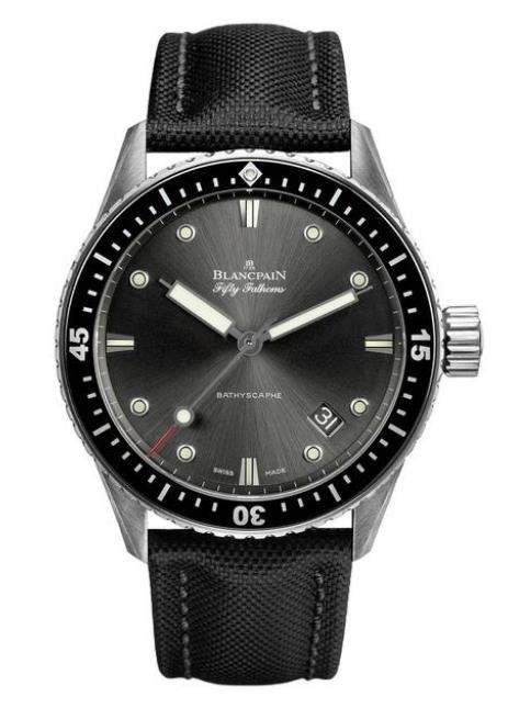 二手名表哪里有回收的，宝珀50噚Bathyscaphe钢壳