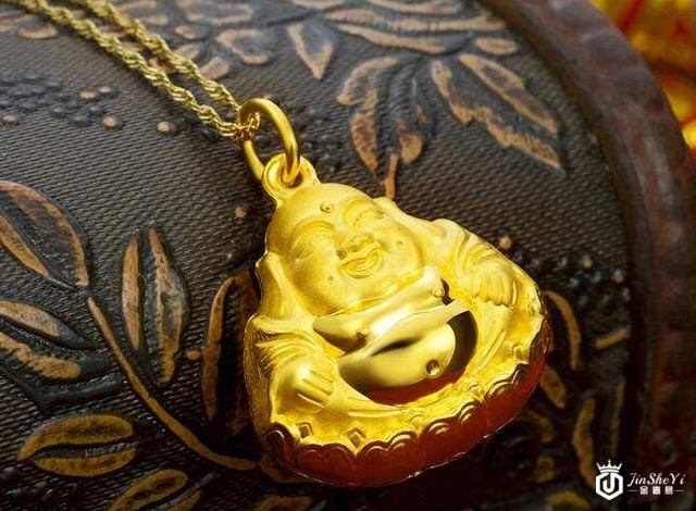 黄金目前的保值性值不值得入手?品牌黄金回收有什么差别?