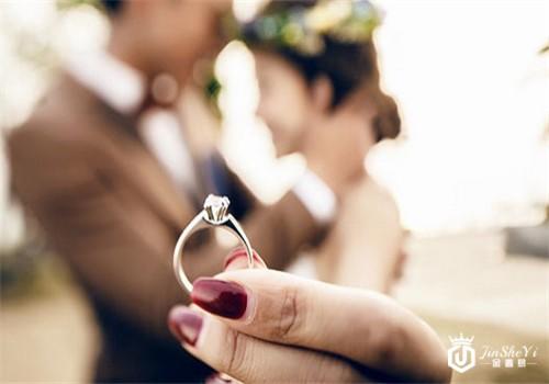 求婚钻戒品牌价格多少