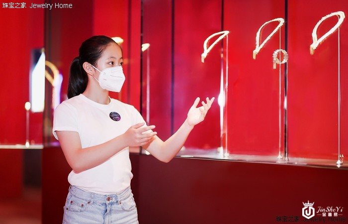 童心相伴，乐享艺术 《Van Cleef & Arpels 梵克雅宝：时间、自然、爱》典藏臻品回顾展儿童项目启动