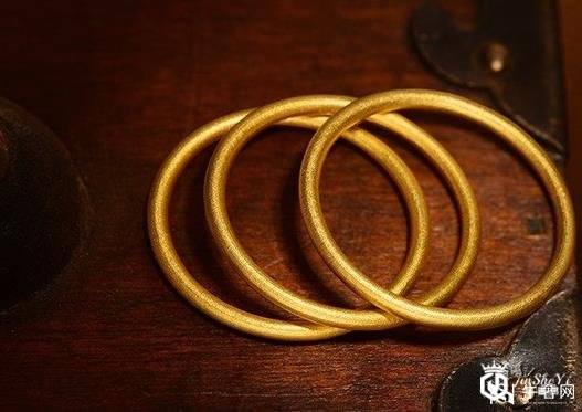 黄金回收一克多少钱，黄金项链有哪些种类？