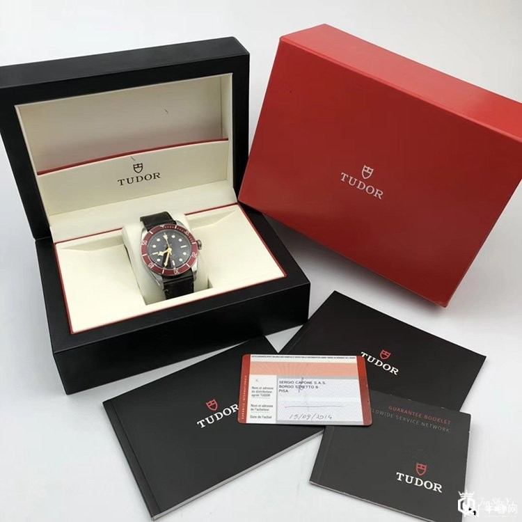帝舵碧湾系列79220R小红花男款手表