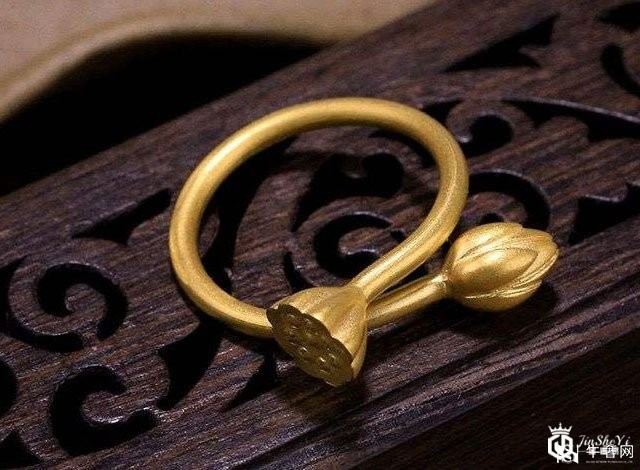 菜百金店回收黄金吗，女生黄金戒指适合什么样