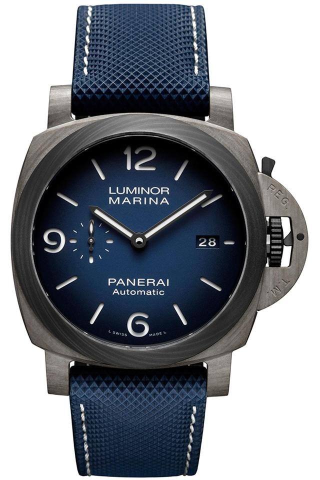 沛纳海（Panerai）通过70年保修和七​​枚非钢质表款庆祝70周年