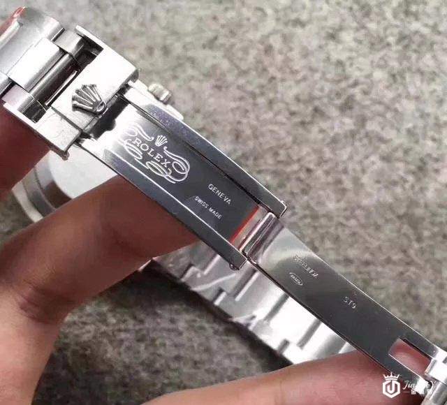 劳力士绿水鬼究竟是一块怎么样的手表，为啥那么火？