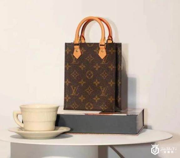 奢侈品包回收店，路易威登迷你小琴谱