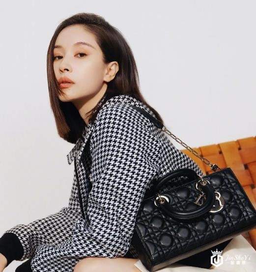 二手奢侈品回收店，Dior 30 Montaigne