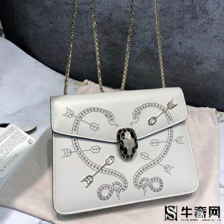 奢侈品包包回收：新款芬迪Kan I包包的回收价格怎么样？