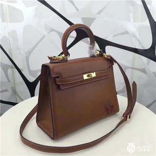 回收奢侈品包包爱马仕包包怎么回收？