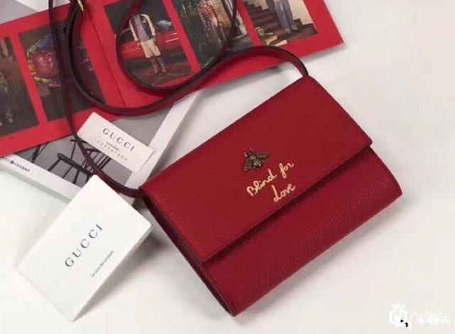 gucci男款老虎头米色单肩手提包回收报价？
