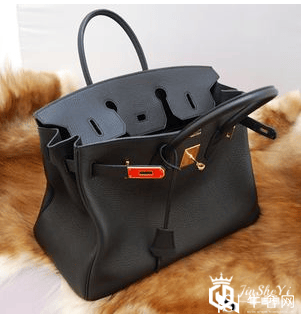 Chloe Mini Roy水桶包搭配起来好看吗？