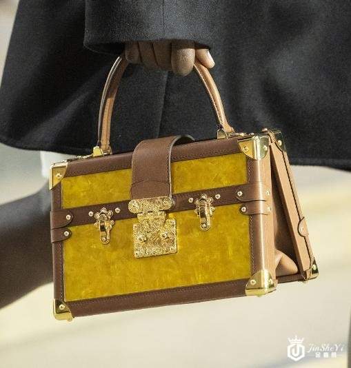 LV包包哪里回收？Petite Malle 手提包你爱了吗