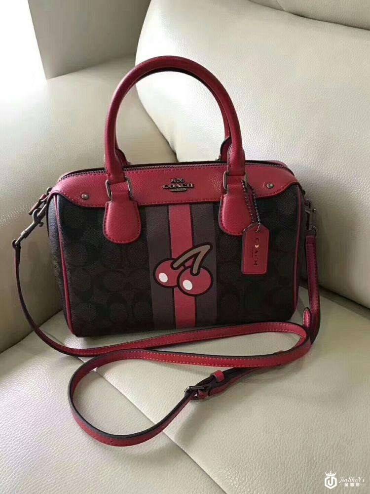 LV speedy枕头包回收行情怎么样？哪里可以回收？