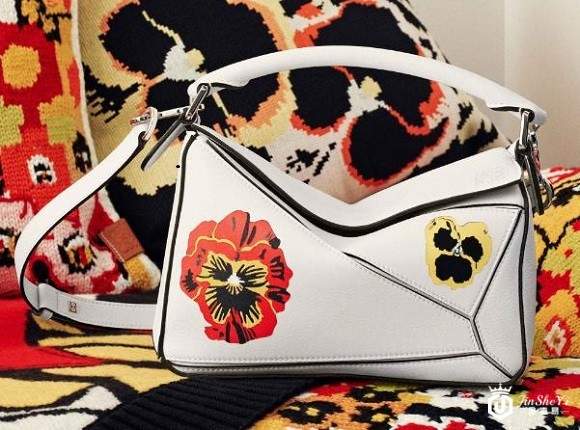 北京loewe包包哪里回收，Loewe有哪些新花色包包？