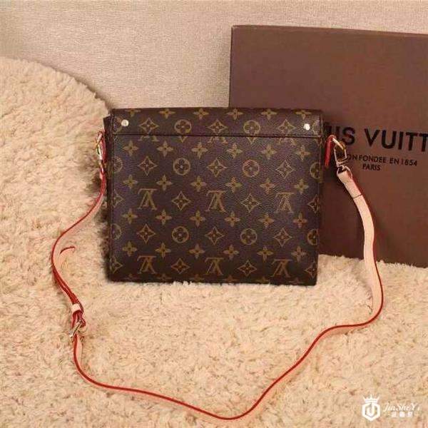 为什么说二手奢侈品包包回收最重要的是鉴定？