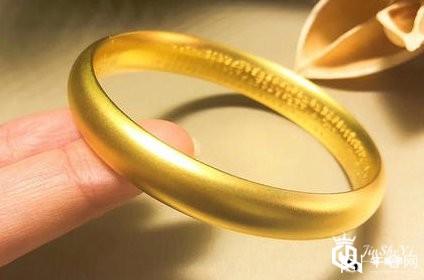 黄金回收戴古法金手镯有什么讲究吗？