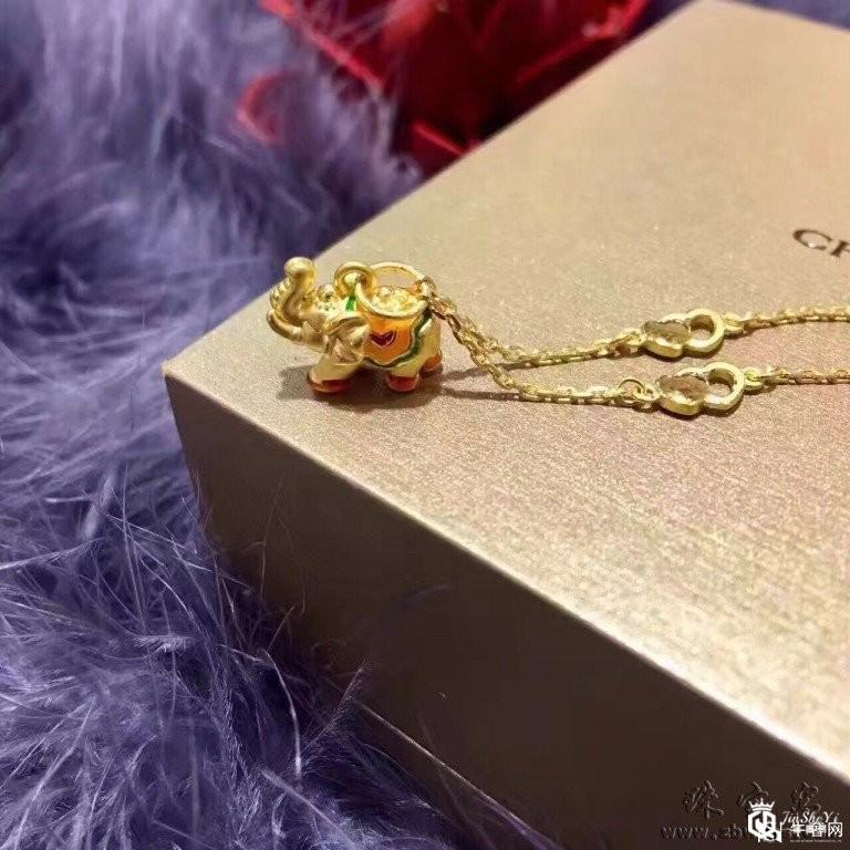 旧的黄金首饰拿到哪里回收比较有优势呢？