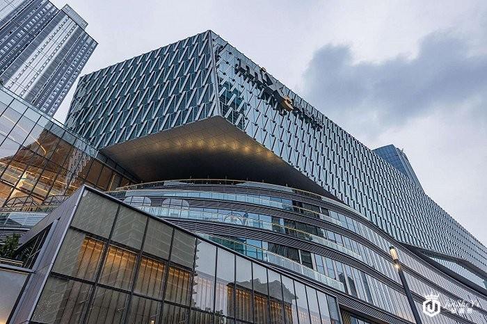 2021年全球奢侈品品牌超过一半新店都开在中国