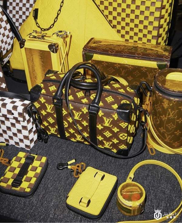 京东奢侈品电商平台Toplife本月将正式关闭服务、Instagram发表新功能限制网络霸凌行为