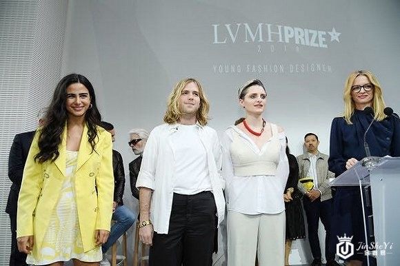LVMH董事长之女将与父并肩作战，这会让这个奢侈品集团更年轻吗？