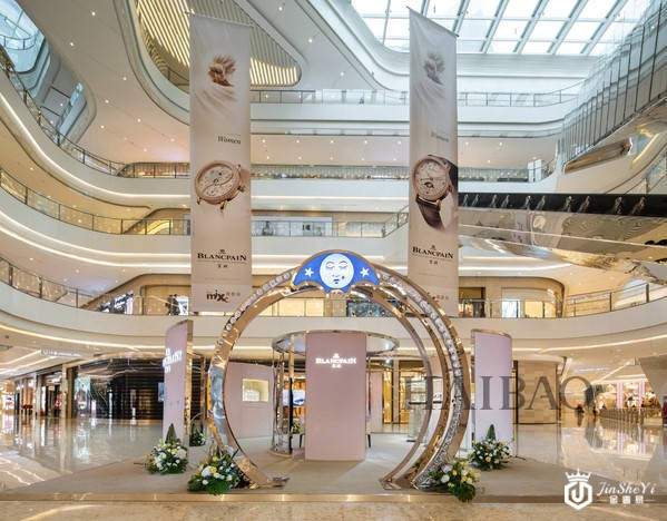 宝珀 (Blancpain) 2019女装腕表展重庆万象城闪耀开幕！