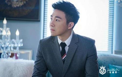 《你和我的倾城时光》俞灏明扮演的顾延之 腕表佩戴是何种风格？