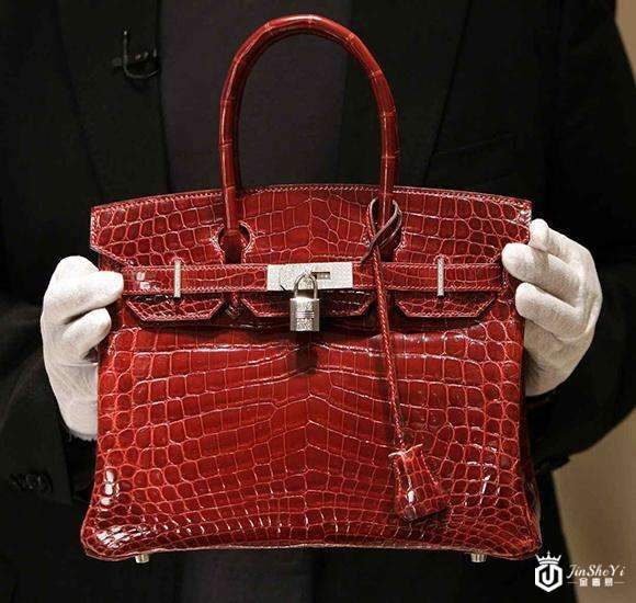 二手奢侈品回收商收二手爱马仕包包吗？