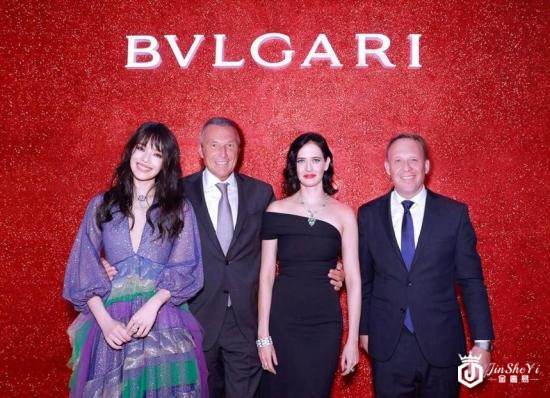 舒淇出席BVLGARI致敬女性回顾展演绎经典魅力