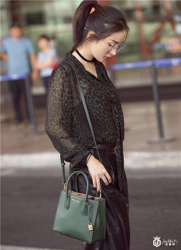 买下JimmyChoo、收购范思哲，Micheal Kors 能成为新的奢侈品帝国吗？