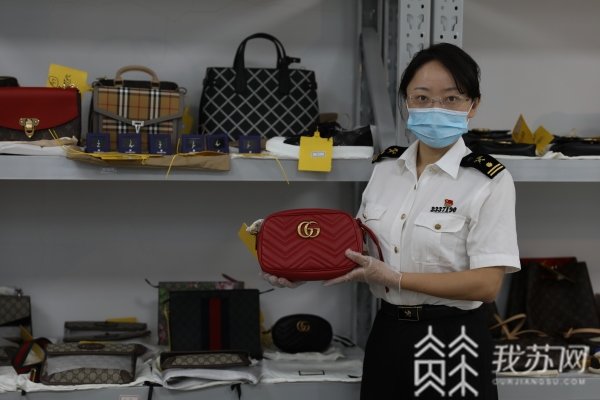43万奢侈品首次公开对外拍卖 扬州海关喊你前来围观！