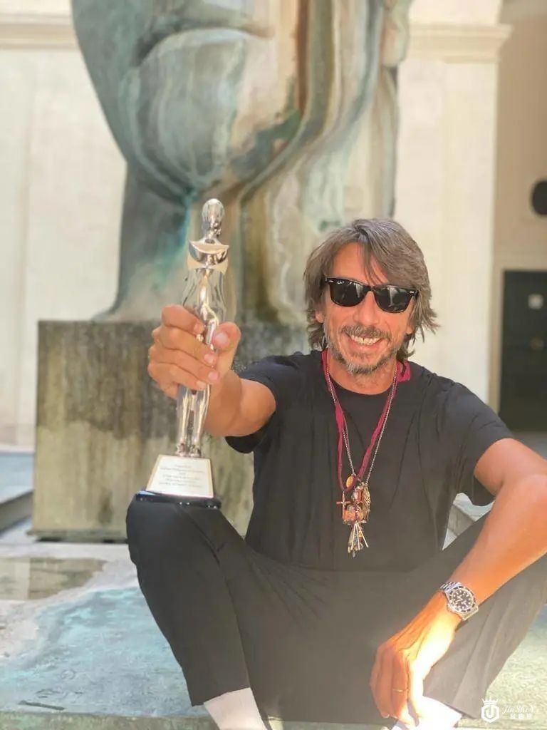 2020 CFDA 时尚大奖名单揭晓，Kim Jones与Pierpaolo Piccioli分别斩获年度国际男女装设计师称号