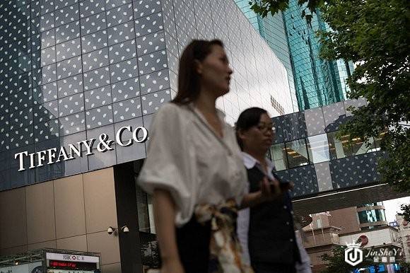 中国进入奢侈品消费加速回流时期