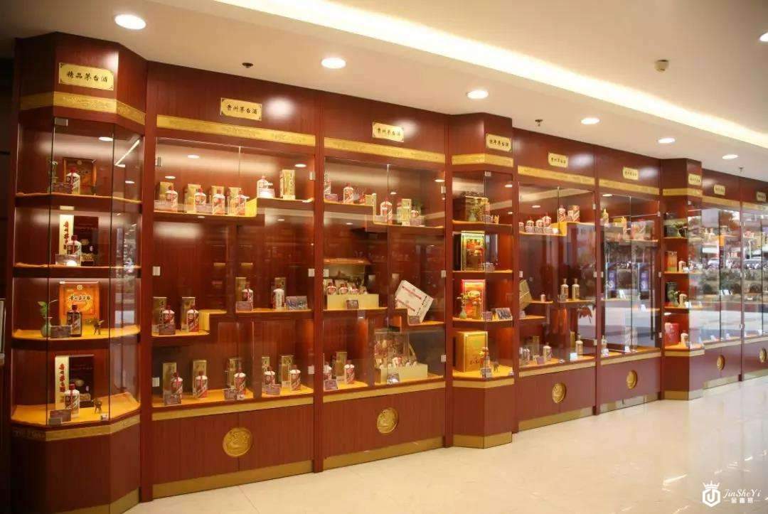 1天赚1个亿，中国首个奢侈品悄然诞生，市值一度追赶上LV母公司