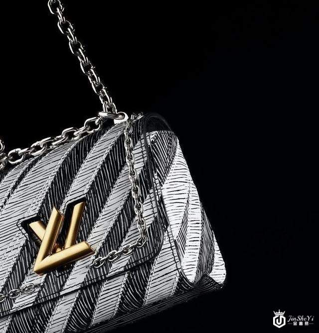2020秋冬新款奢侈品包包大检阅：锁定入手LV、Miu Miu热卖款