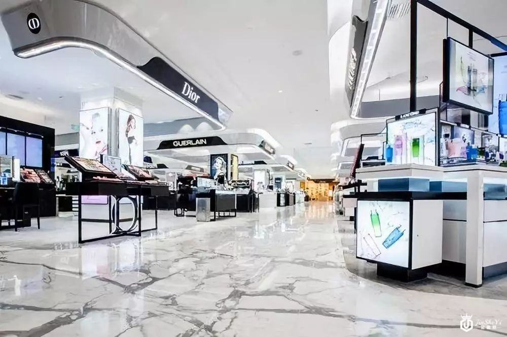 一年买8次奢侈品！年轻人实现买包自由，寺库黑科技成背后推手