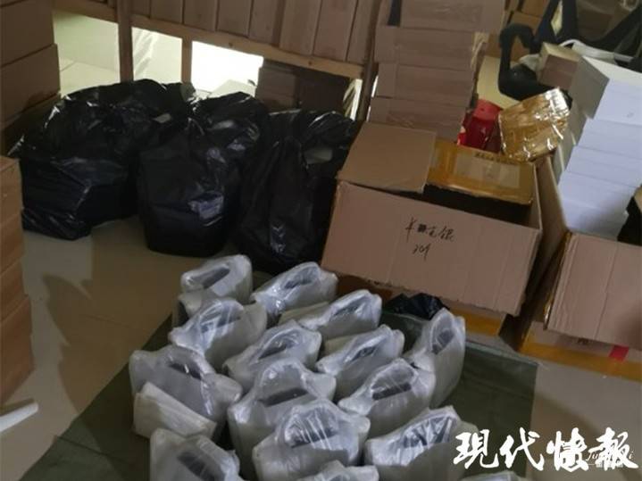 你买的假奢侈品可能来自这里！扬州破获8000万元造假案