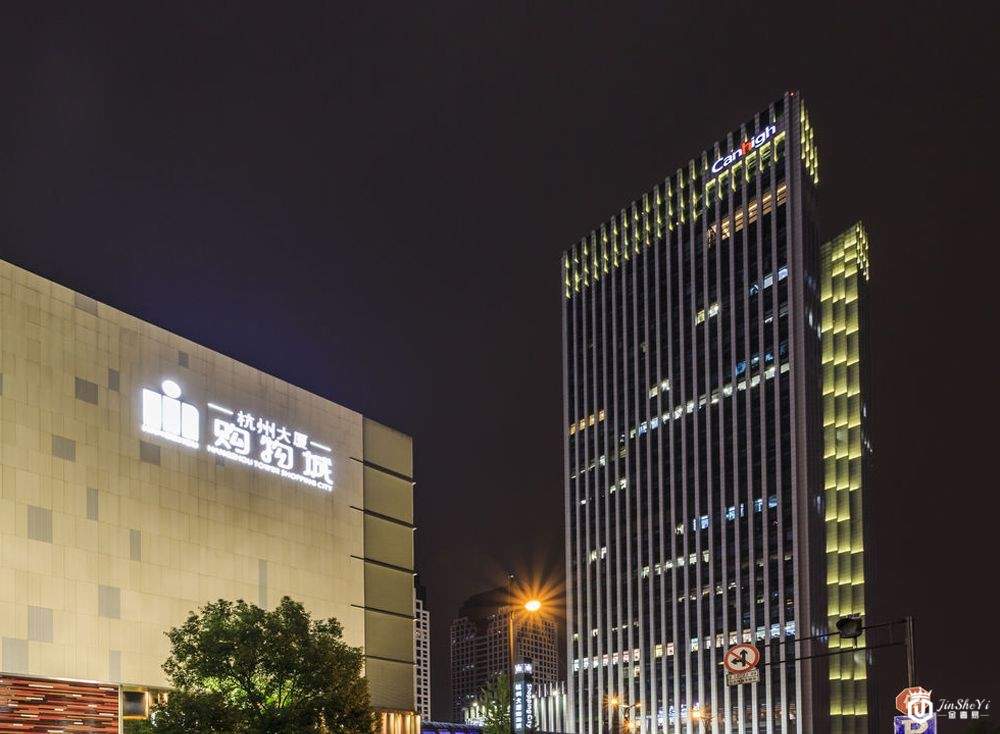中国十大奢侈品购物圣地，看看在你的城市有吗？