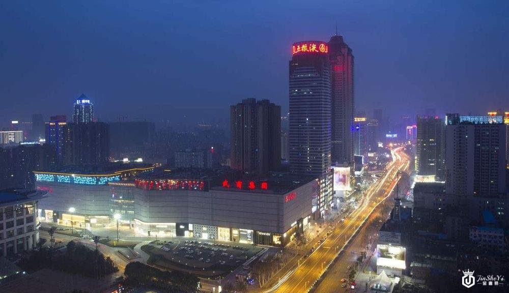 中国十大奢侈品购物圣地，看看在你的城市有吗？