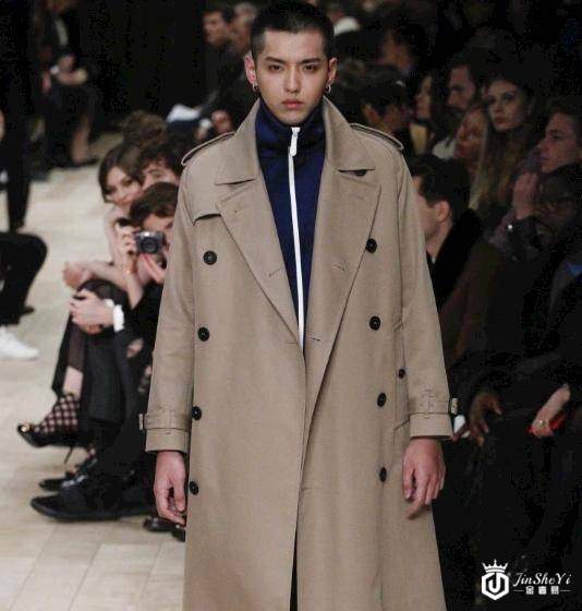 LV前仆后继夺吴亦凡，Prada低调签蔡徐坤，奢侈品向中国流量低头