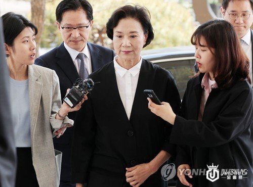 用自家飞机走私奢侈品260次，大韩航空会长妻女双双获刑