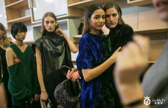 为跟LVMH打硬仗，Gucci母公司开云抛售第四个品牌