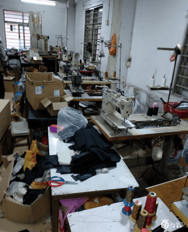 32人团伙网售10万件假冒奢侈品 一招教你辨真伪