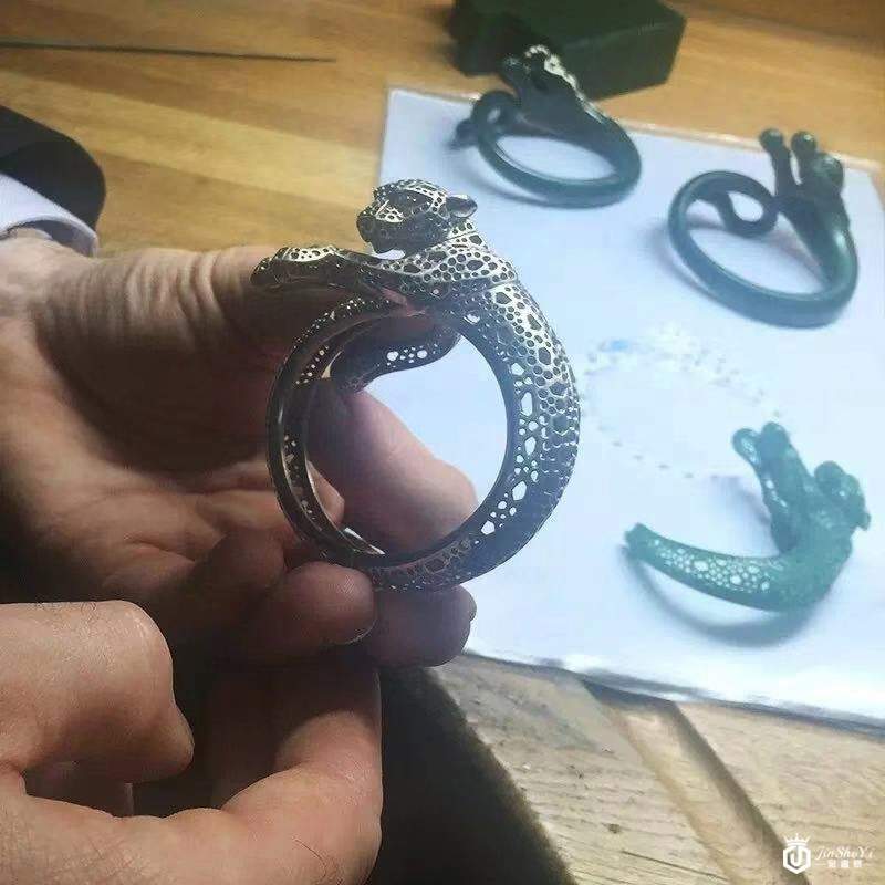 高级珠宝凭什么卖到上亿天价？答案就在卡地亚高级珠宝工坊里