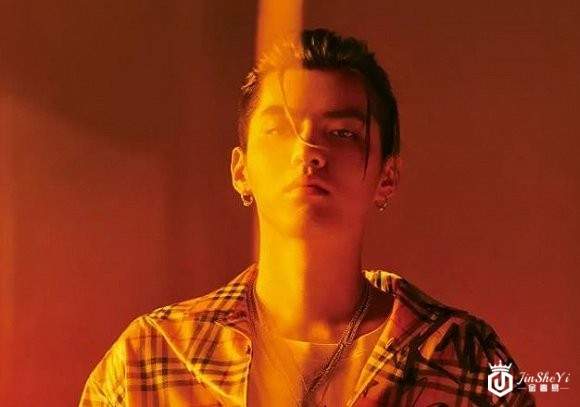 深耕中国多年的Burberry，继续在步履维艰中前行