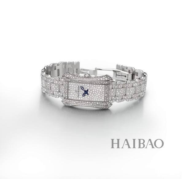 第14届中美电影节金天使奖，李冰冰佩戴宝齐莱 (Carl F. Bucherer) 腕表优雅亮相！