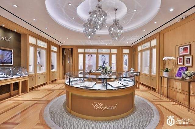 刘涛来杭为杭州大厦Chopard萧邦精品店焕新隆重启幕