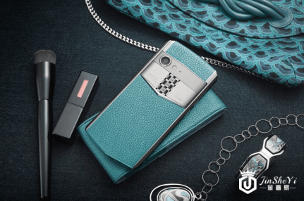 VERTU（纬图）为全球精英提供优质奢侈品手机，ASTER P巴洛克系列圣诞款登场