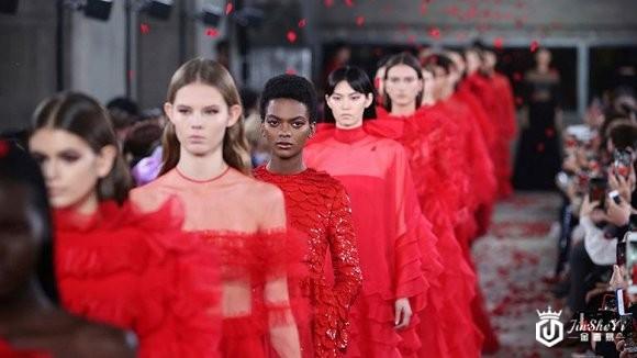 Dior和Valentino都去了东京走秀，日本为何又成了奢侈品抢滩地？